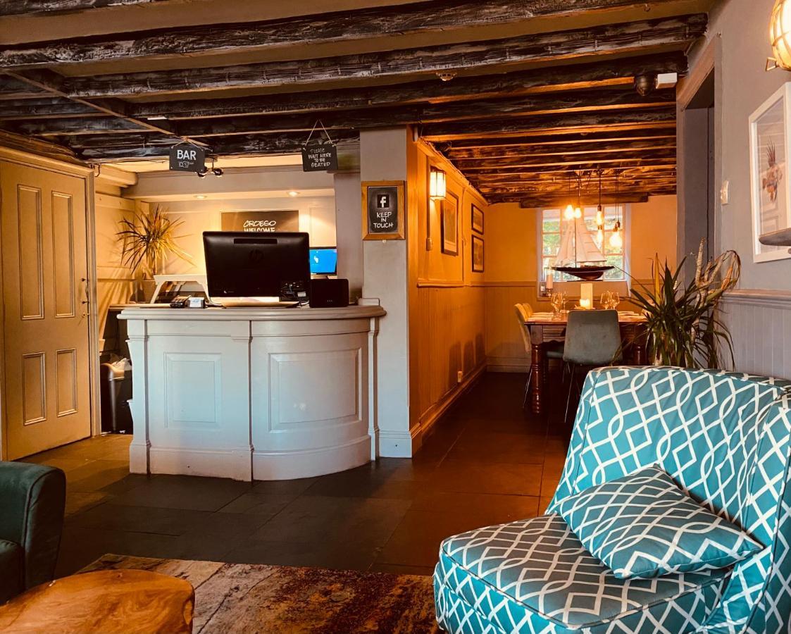 Gazelle Hotel Menai Bridge Esterno foto